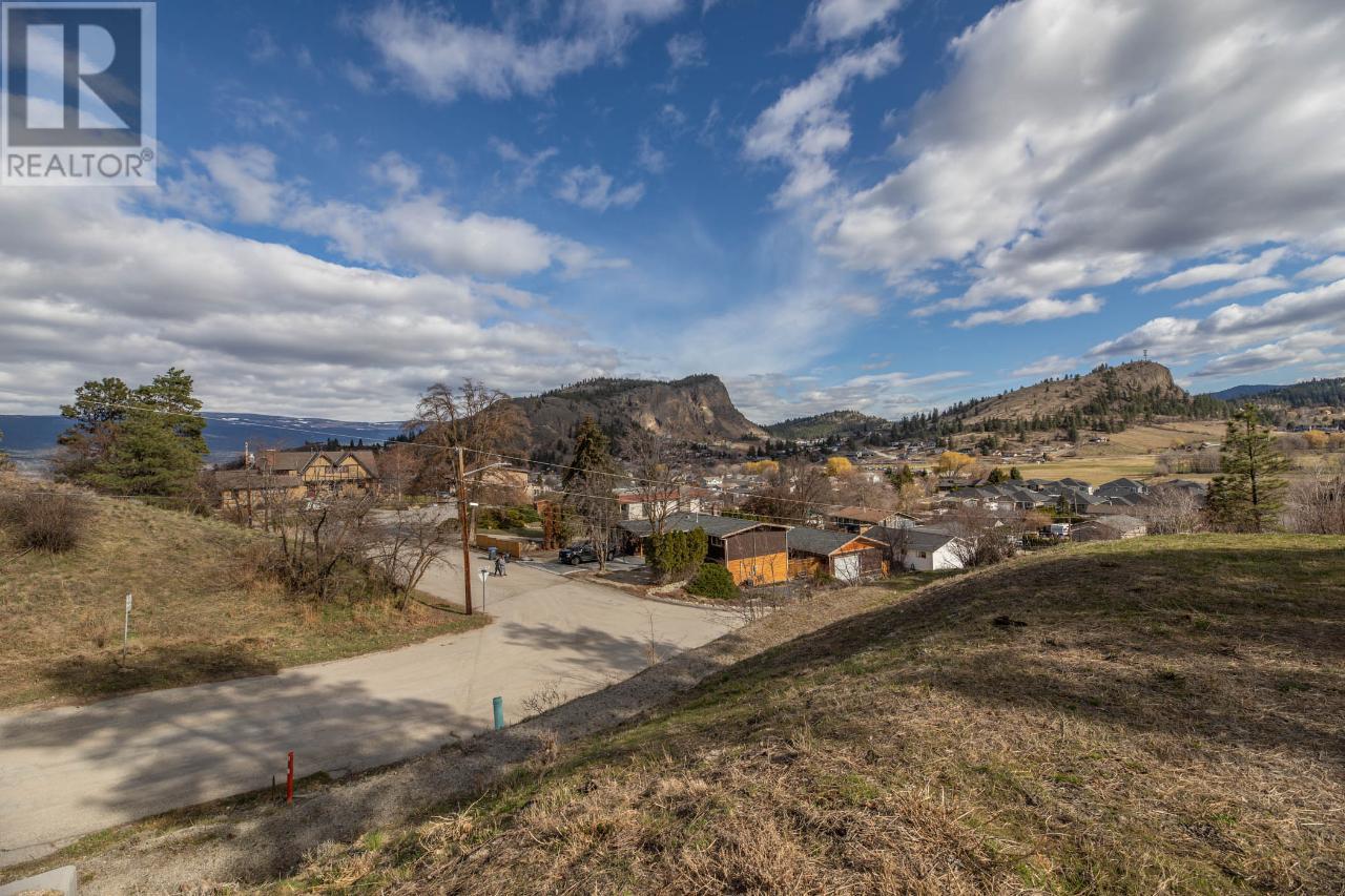 12402 BLAGBORNE Avenue, summerland, British Columbia