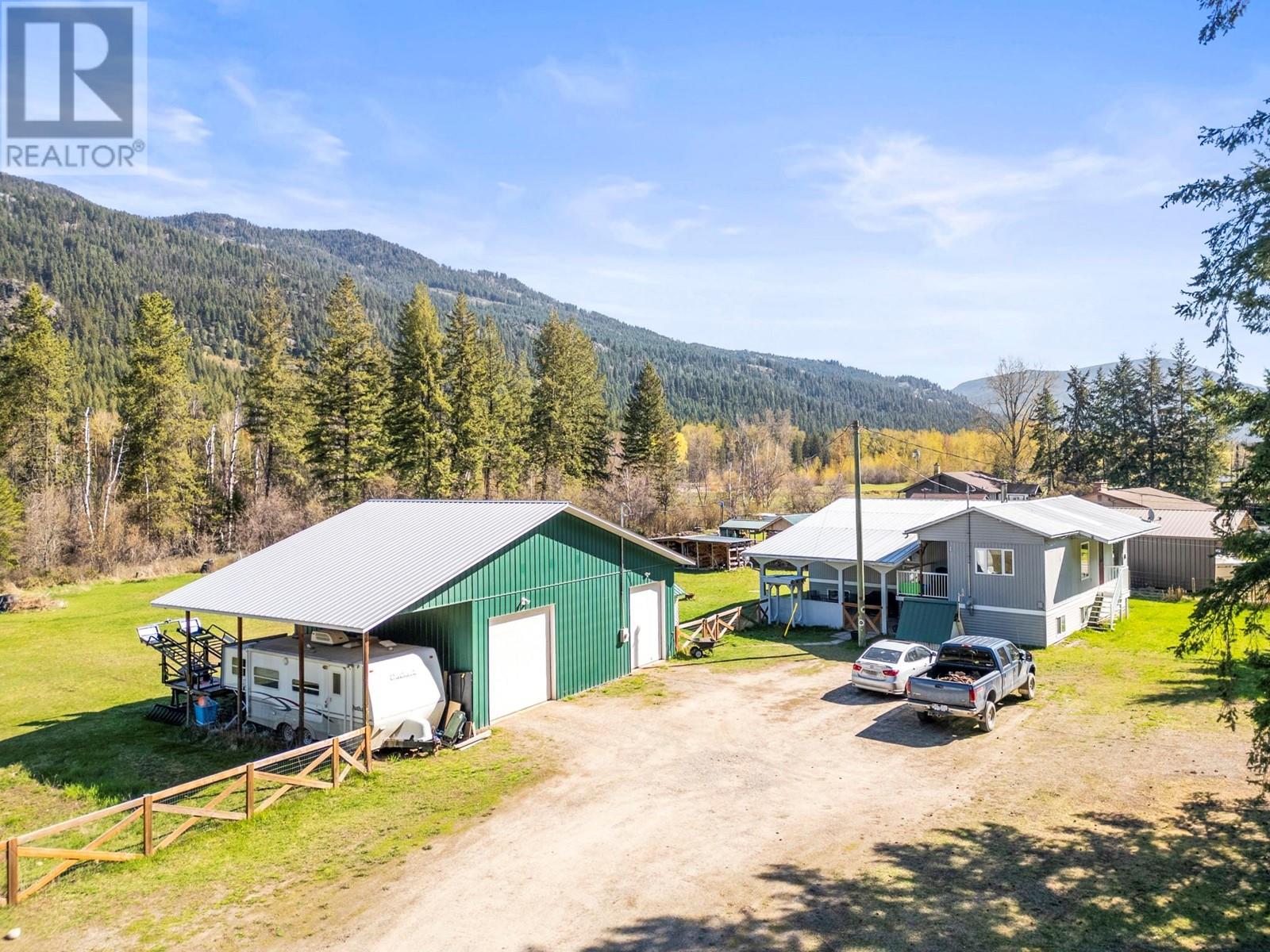 1371 6 Highway, cherryville, British Columbia