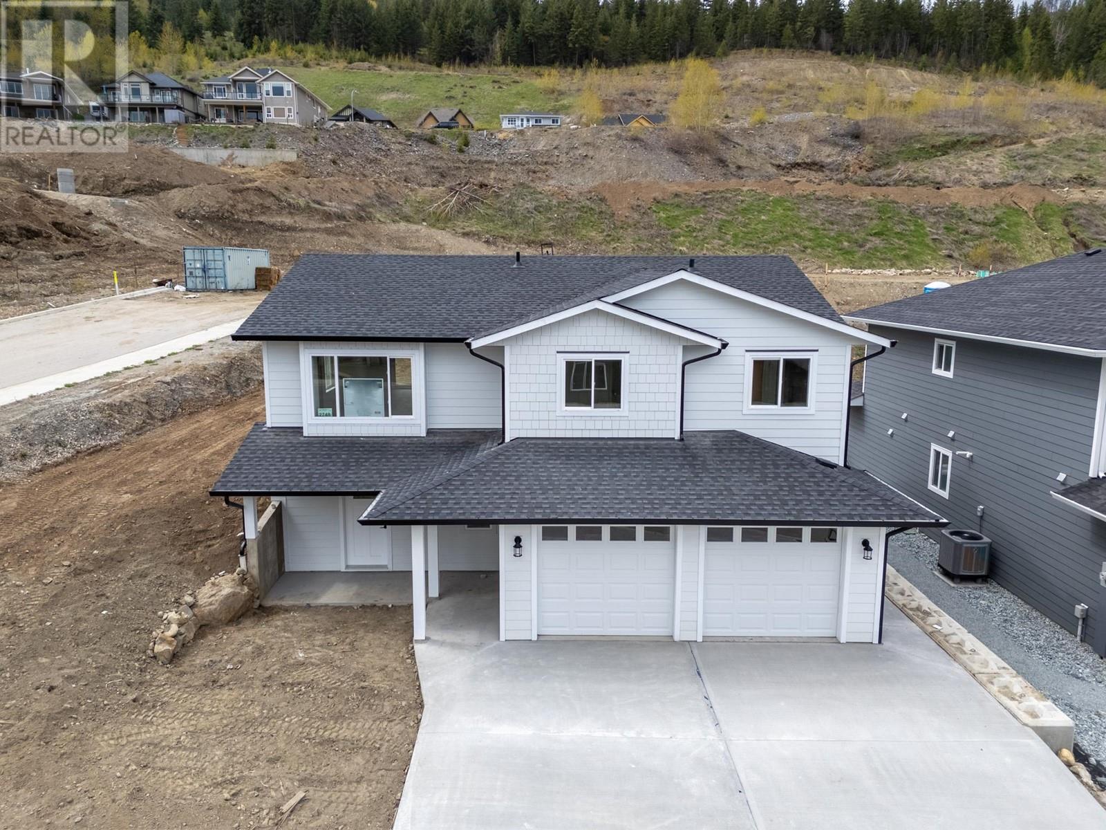 2748 Cedar Ridge Street, lumby, British Columbia