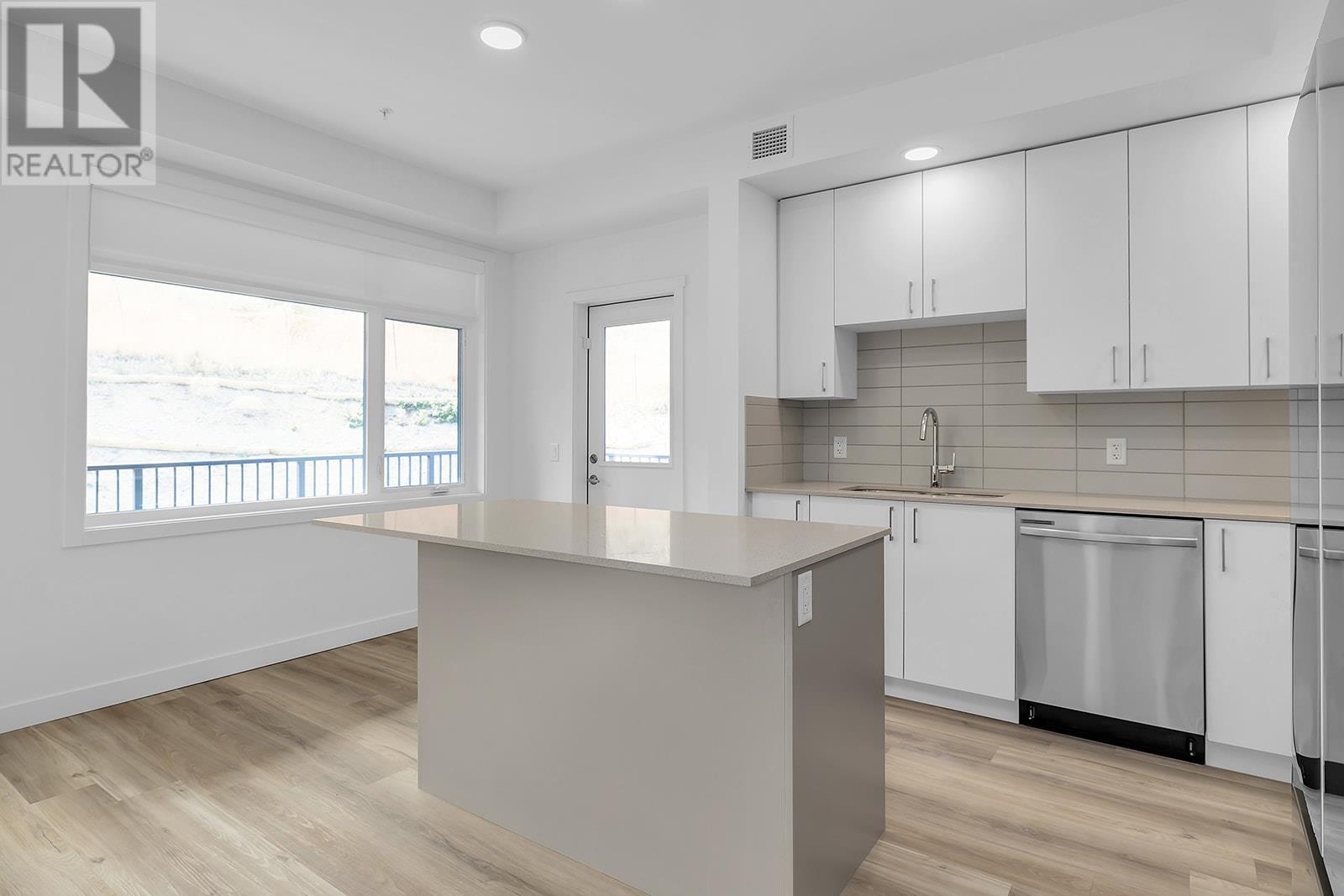 1111 Frost Road Unit# 216, kelowna, British Columbia