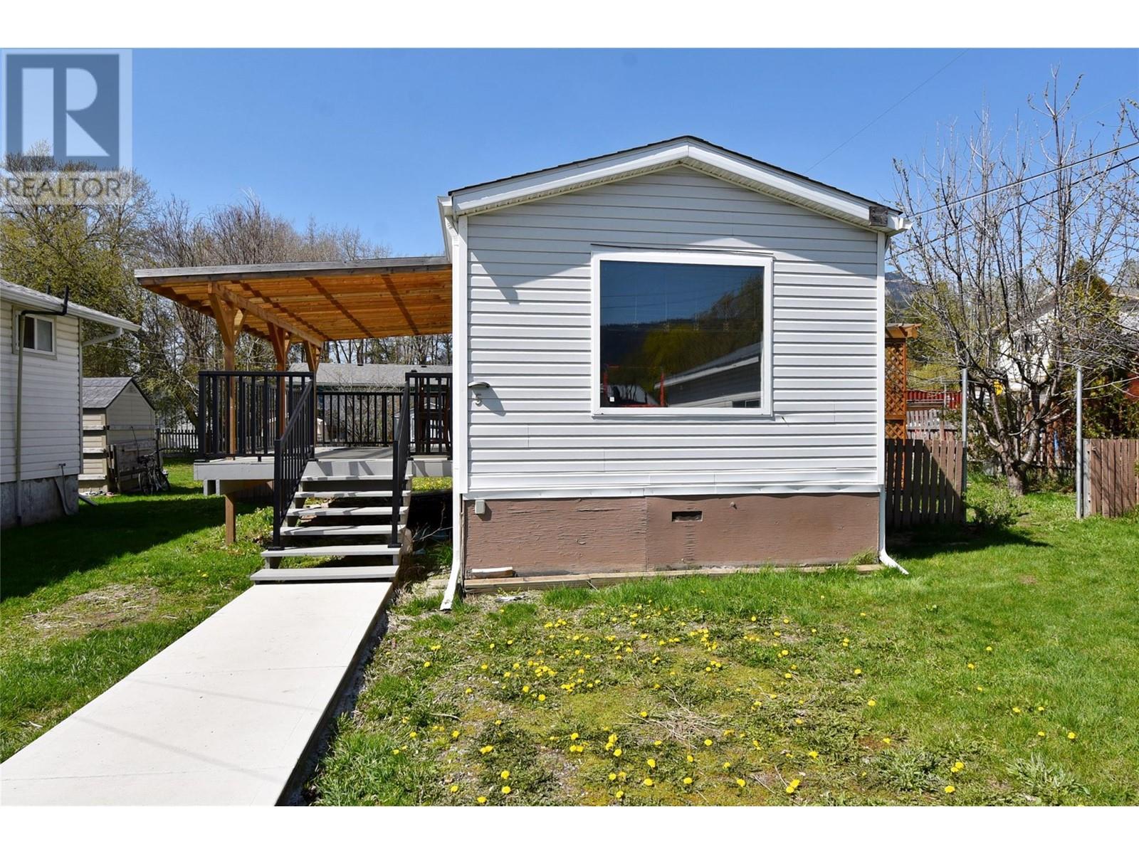 5760 Falkland Road Unit# 5, falkland, British Columbia