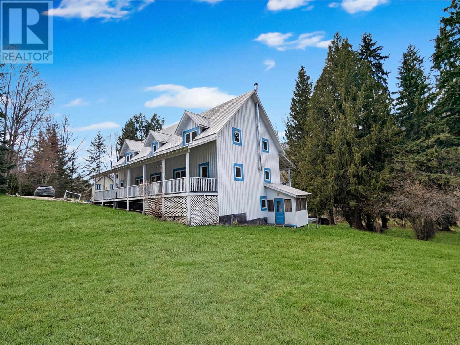 6685 6 Highway, appledale, British Columbia