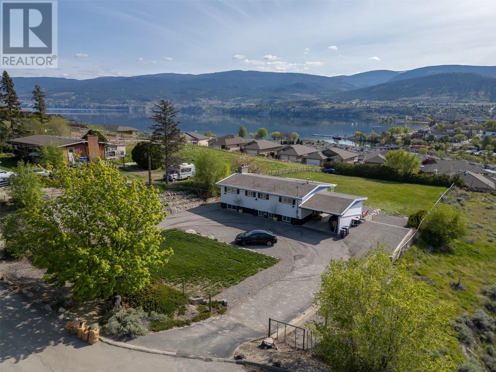 1407 Sparton Drive, penticton, British Columbia