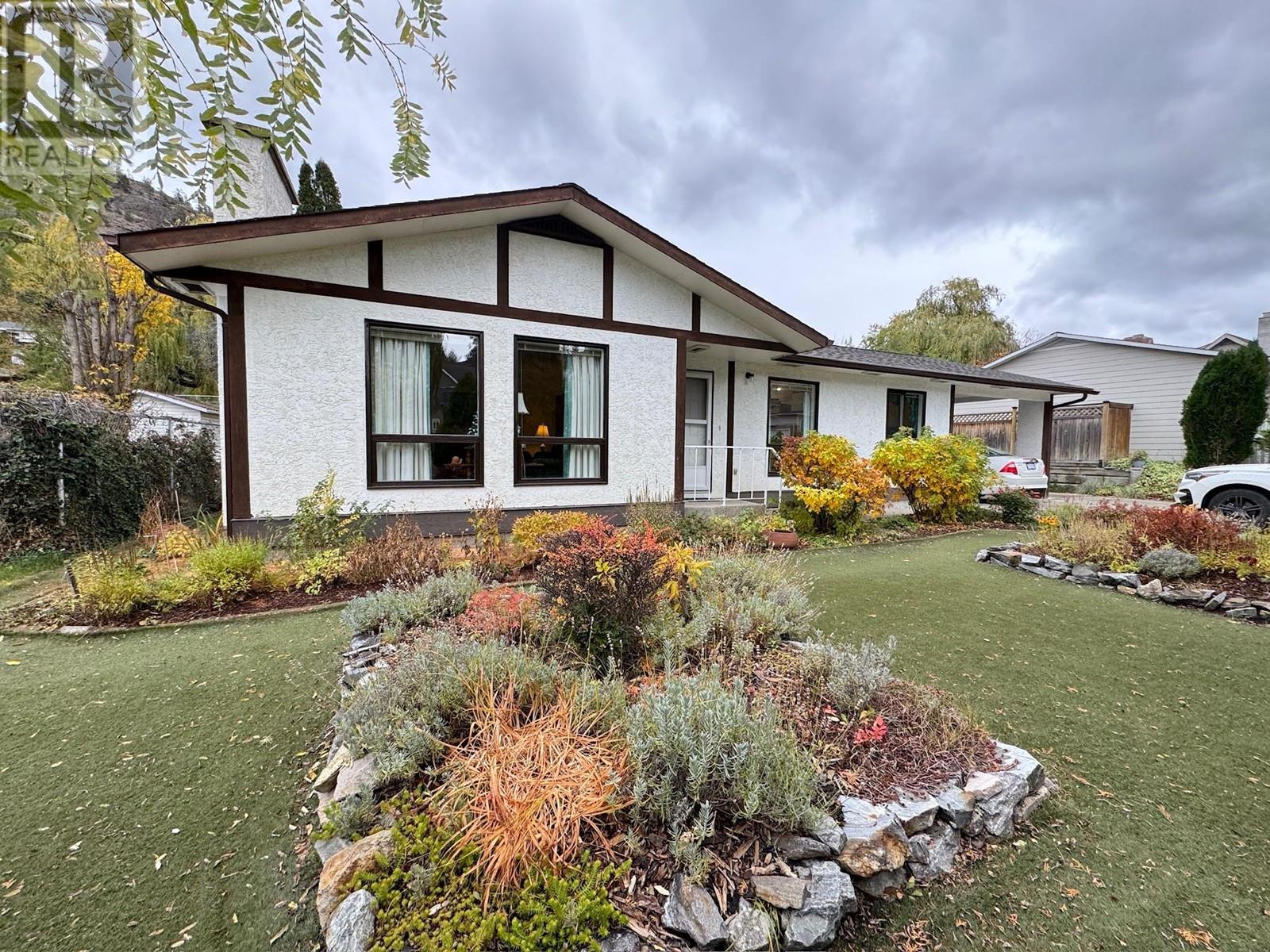 10417 Victoria Road S, summerland, British Columbia