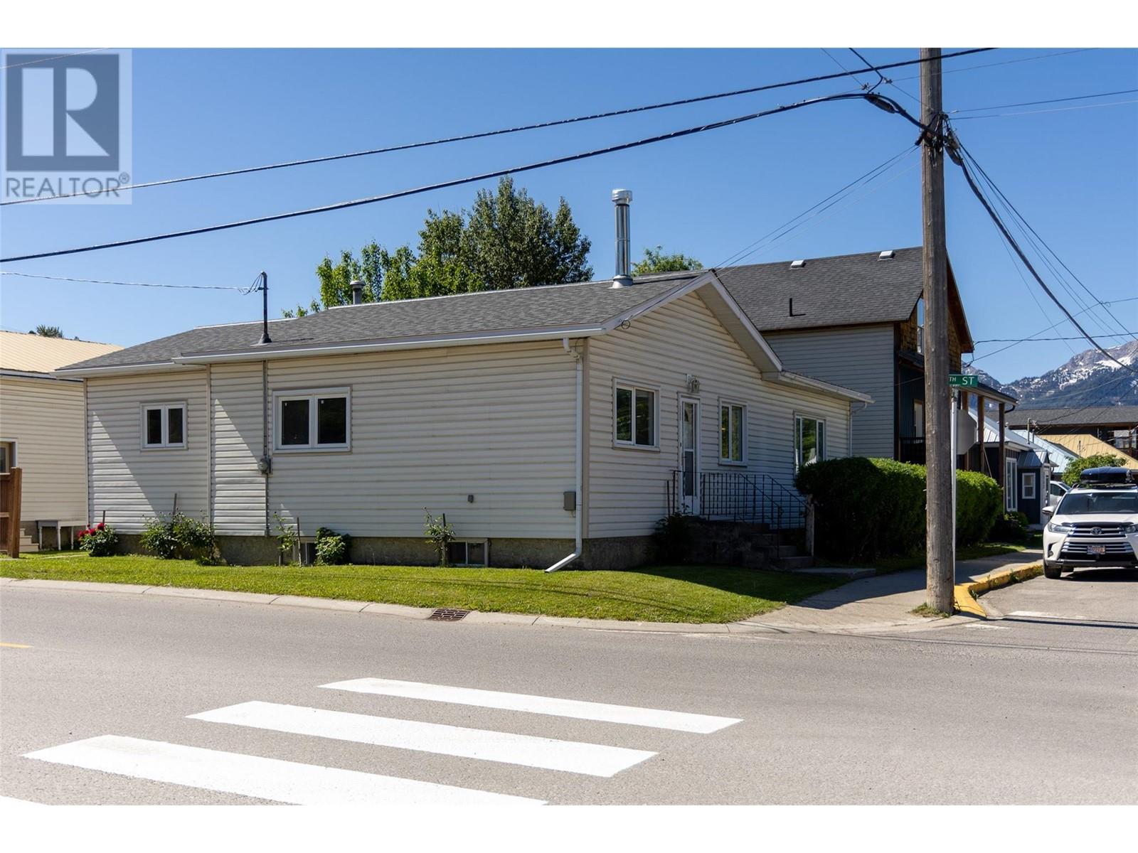 1292 2nd Avenue, fernie, British Columbia