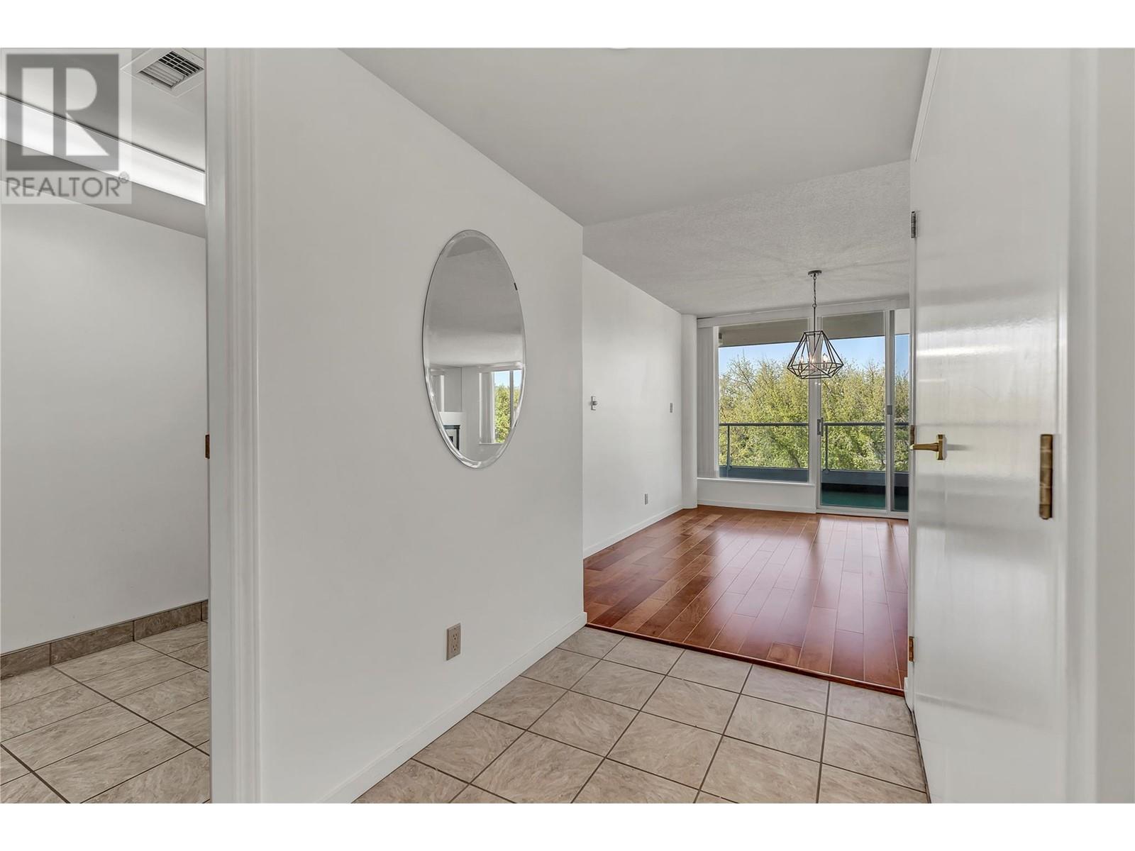 86 Lakeshore Drive Unit# 301, penticton, British Columbia