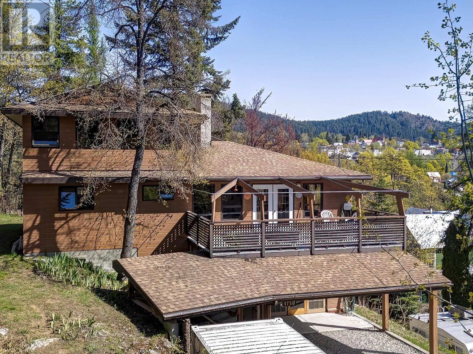 1750 Phoenix Avenue, rossland, British Columbia