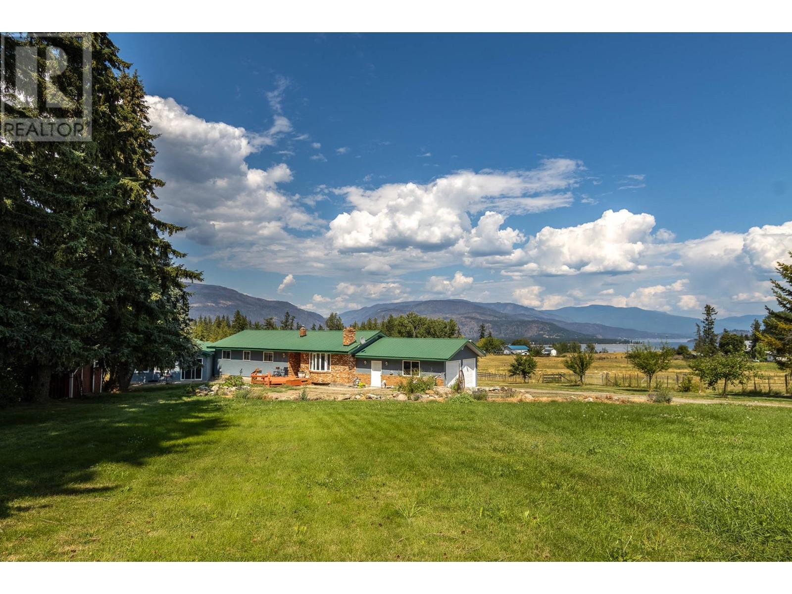 1065 Dilworth Road, sorrento, British Columbia