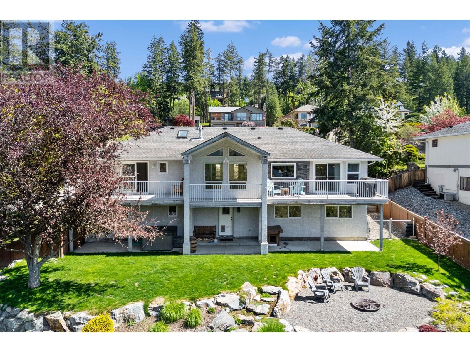 4771 16 Street NE, salmon arm, British Columbia