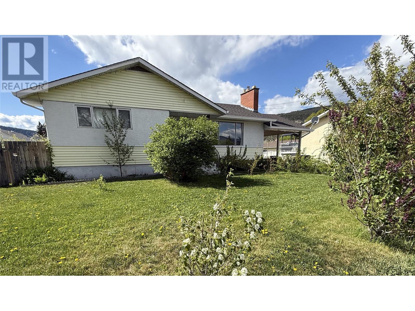 2201 CHAPMAN Street, merritt, British Columbia