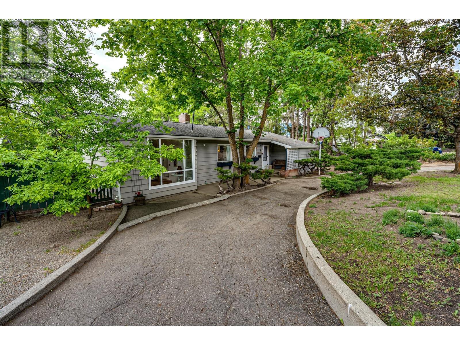 12205 Kidston Road, coldstream, British Columbia