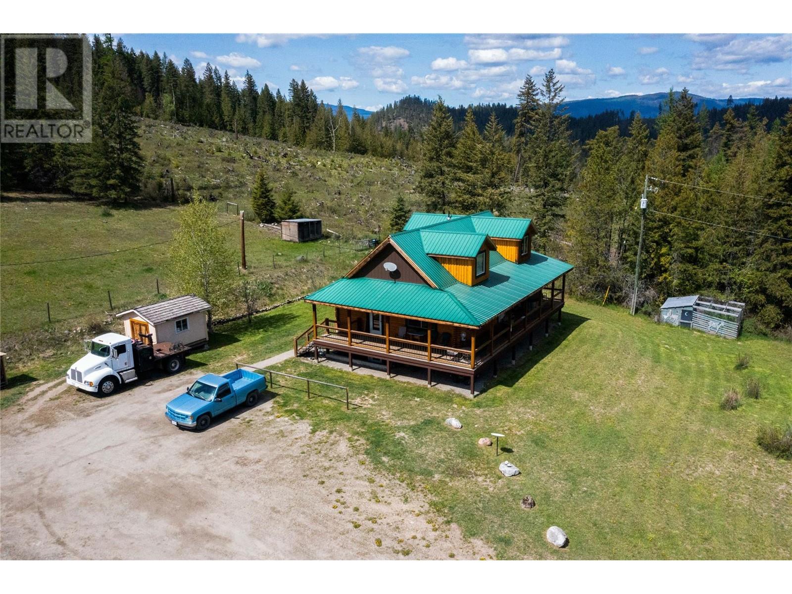 102 Gibson Road, lumby, British Columbia