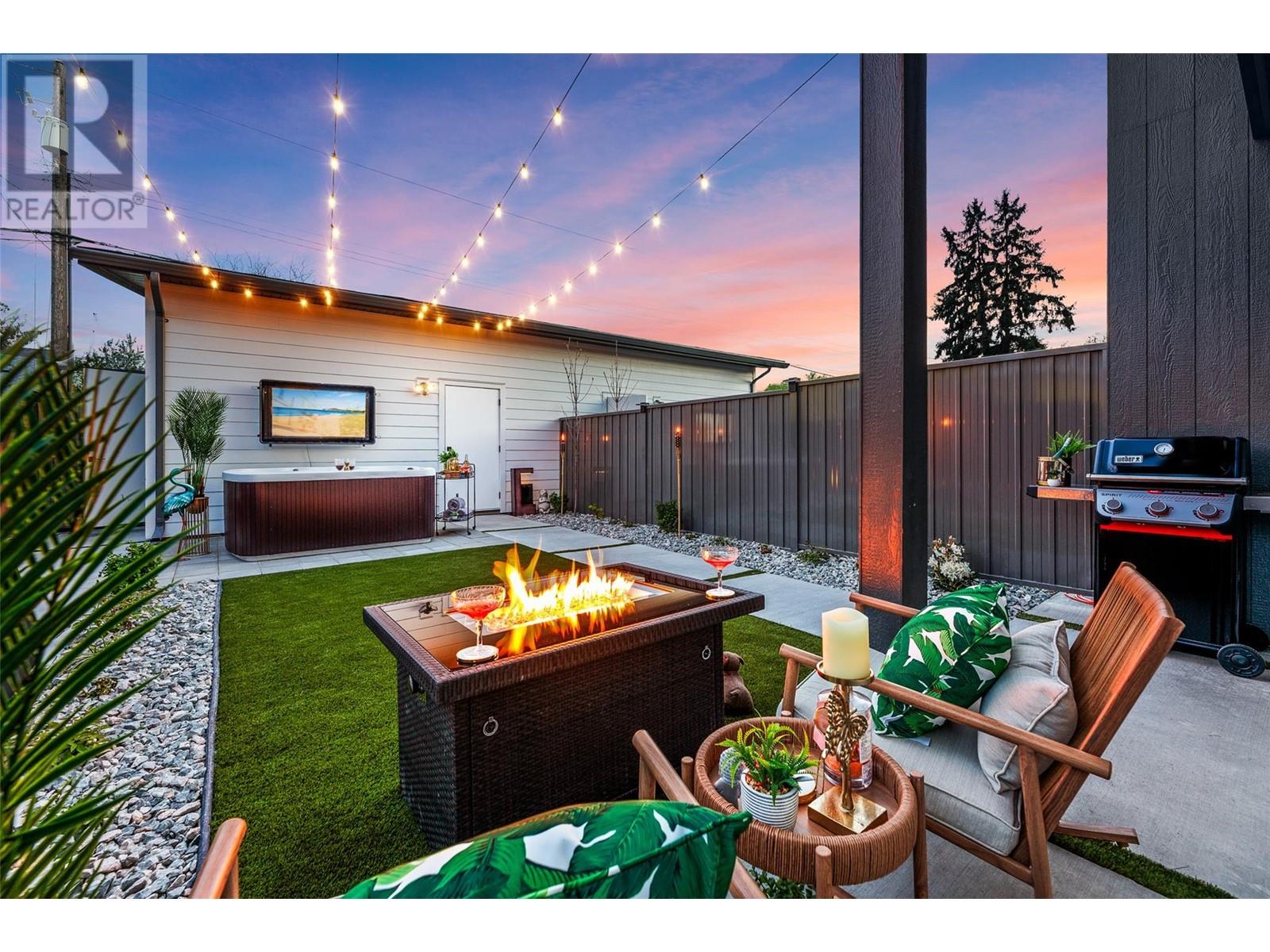 787 Lawson Avenue Unit# 4, kelowna, British Columbia