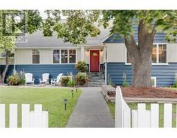 1927 Knox Crescent, kelowna, British Columbia
