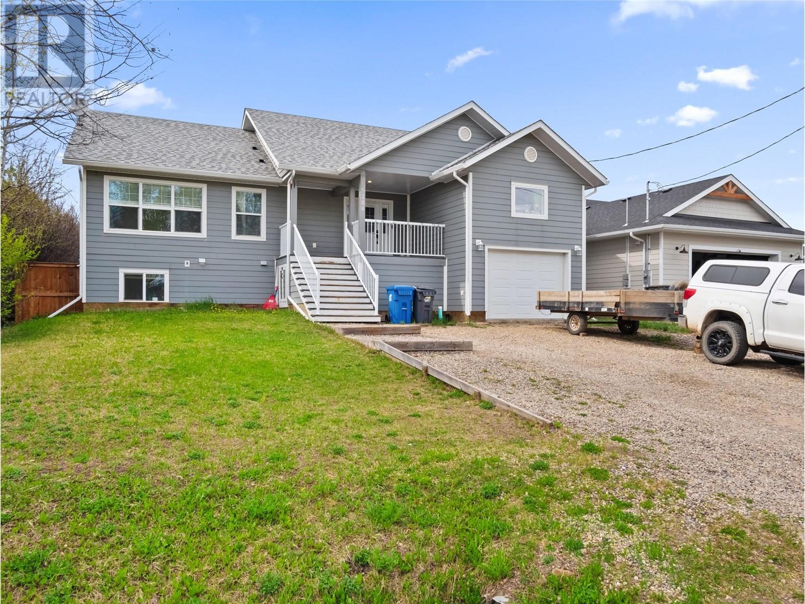 5306 49 Street, pouce coupe, British Columbia