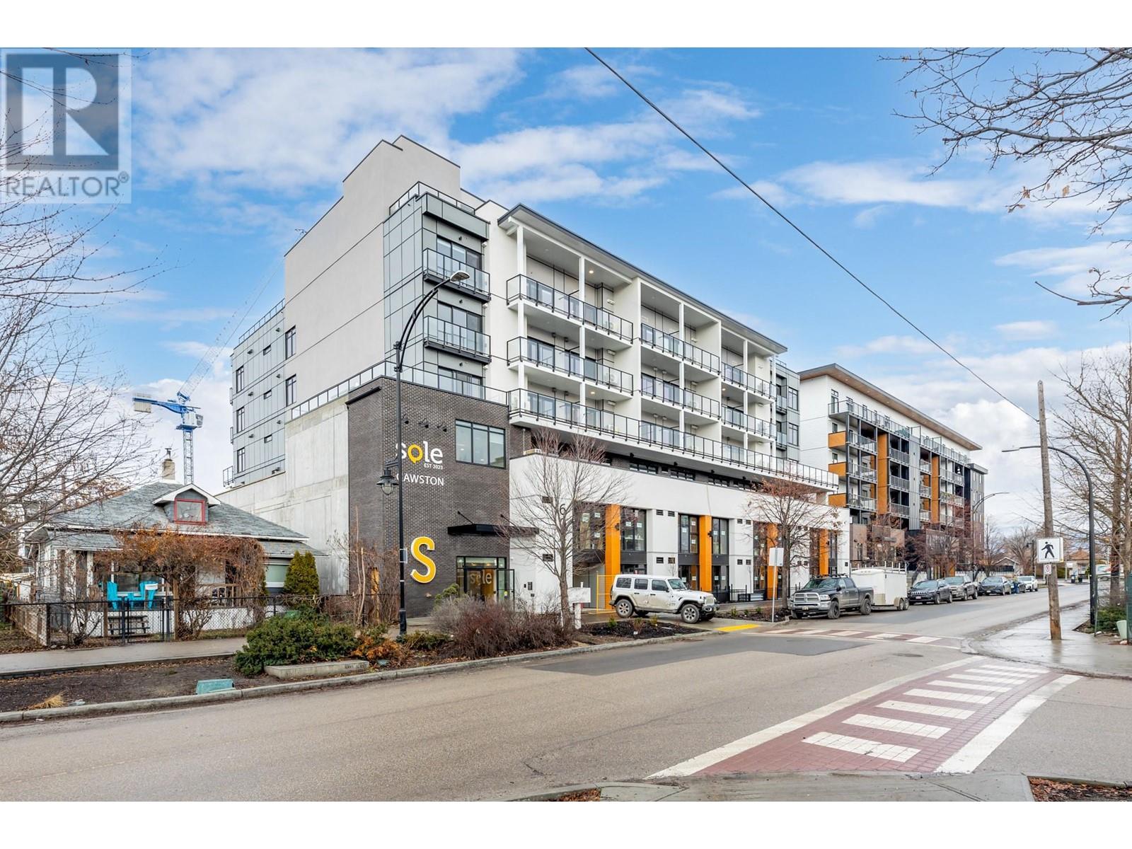 604 Cawston Avenue Unit# 402, kelowna, British Columbia