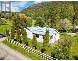 5460 Whimster Road, canyon, British Columbia