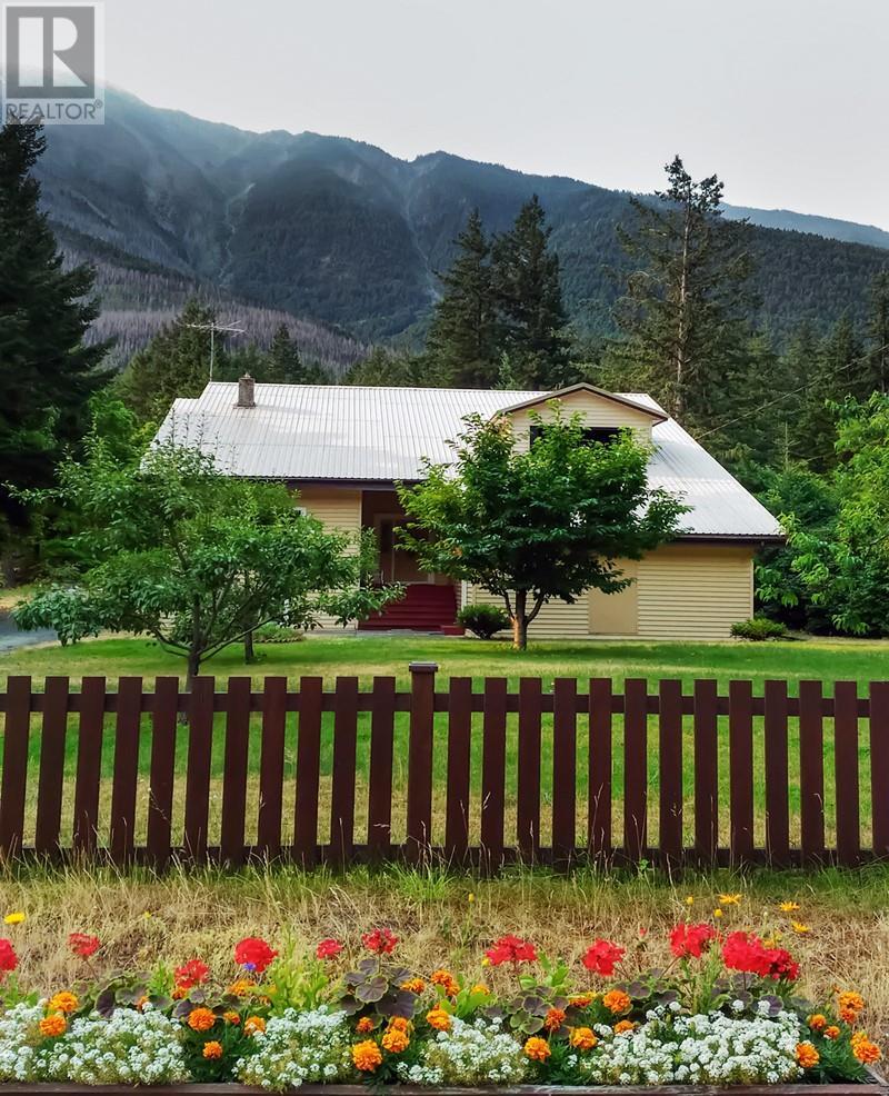 6890 Seton Portage Road, lillooet, British Columbia