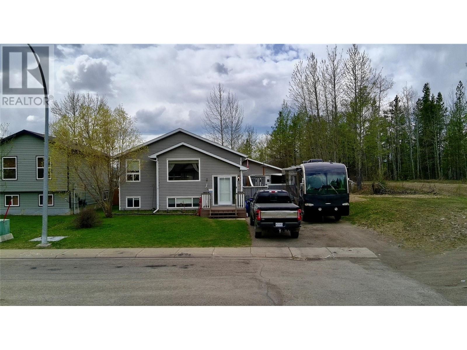 77 Wolverine Avenue, tumbler ridge, British Columbia