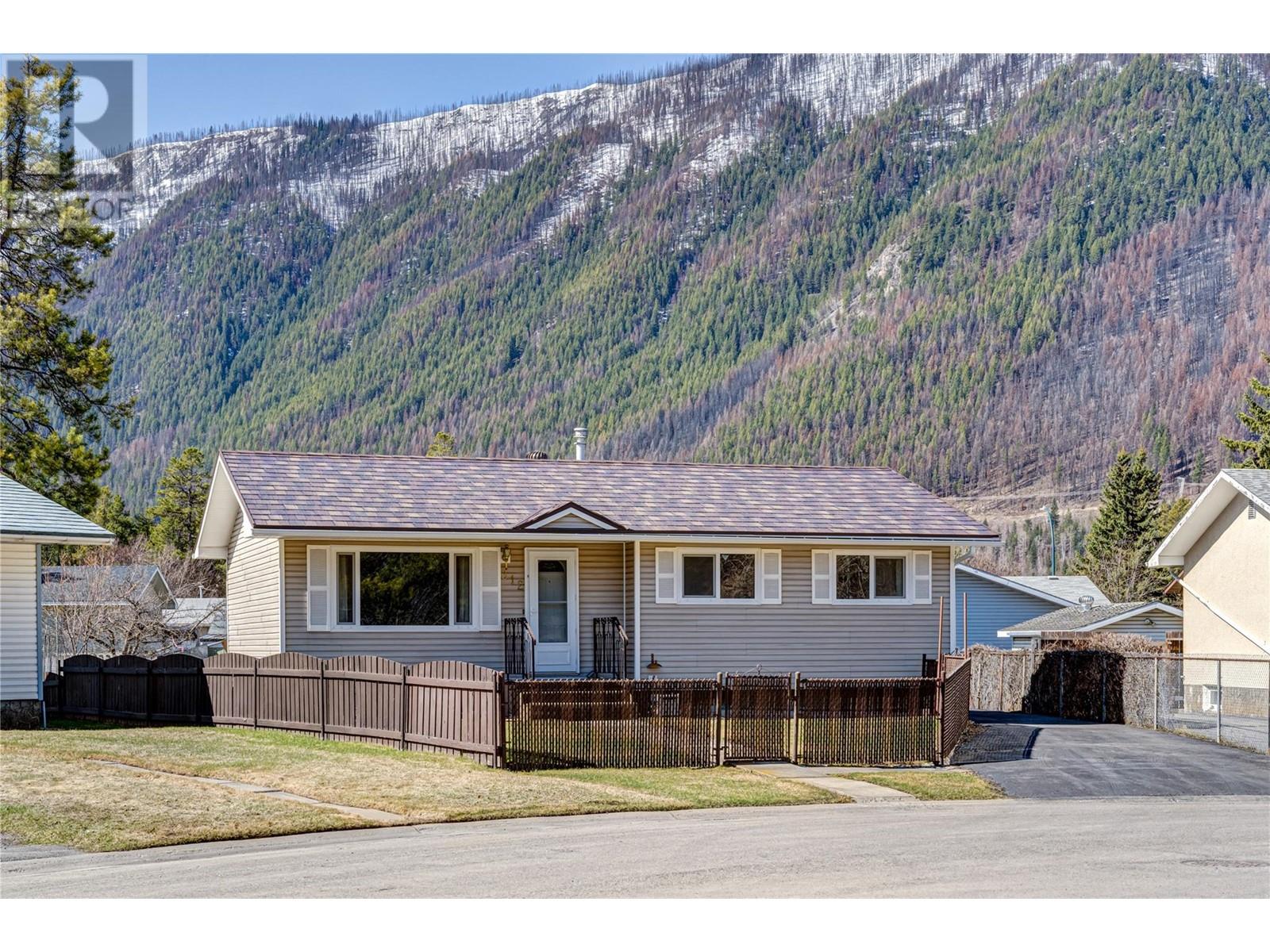 312 Alpine Place, sparwood, British Columbia