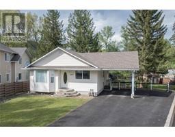 2467 Spruce Avenue, lumby, British Columbia