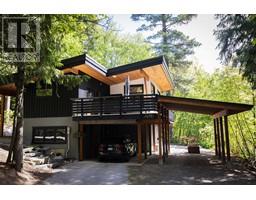 1670 Park Street, rossland, British Columbia