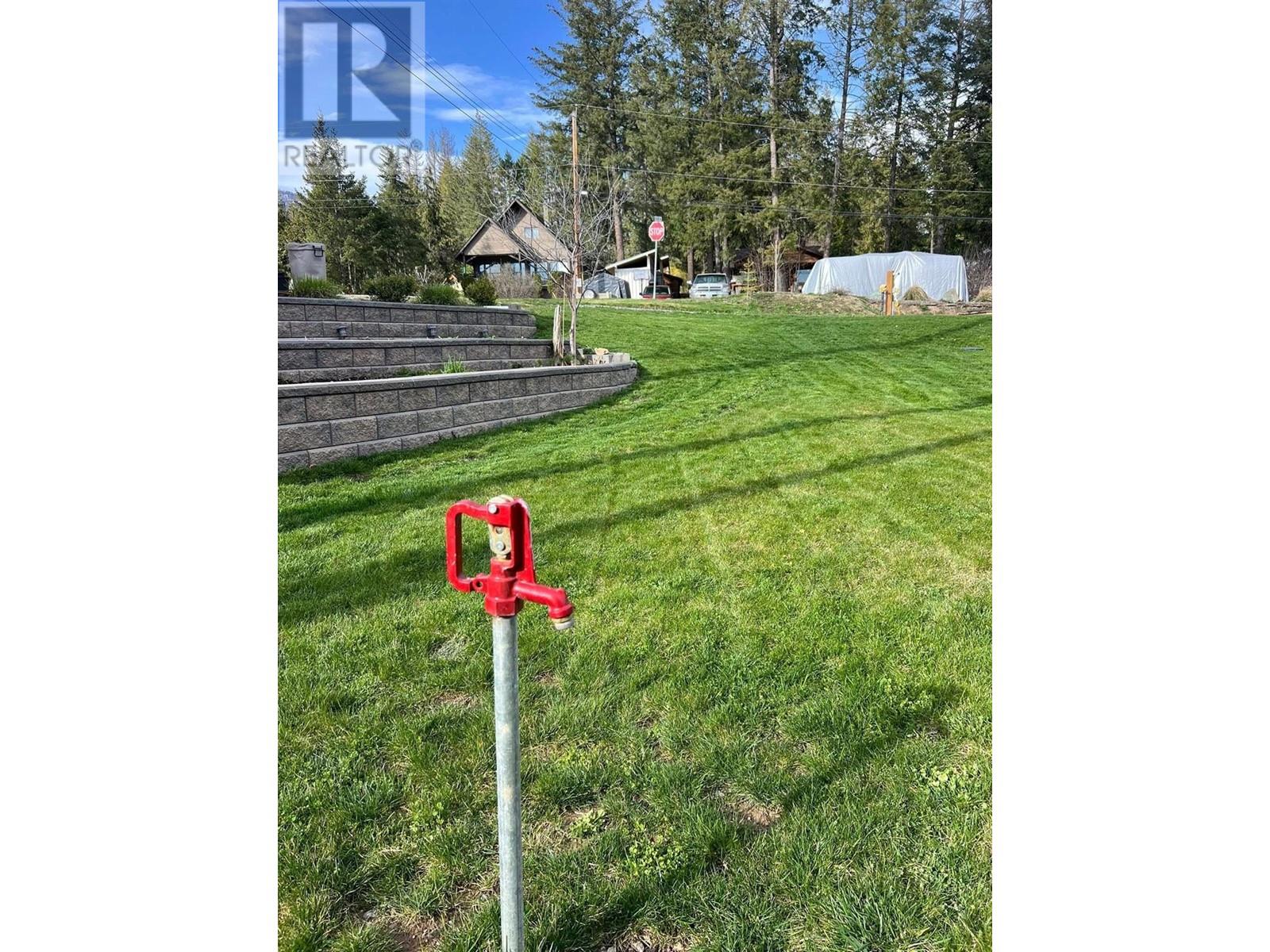 5230 Tallington Drive, celista, British Columbia
