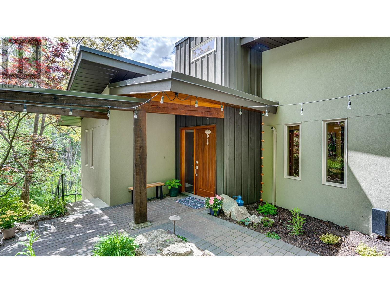 1294 Galiano Road, vernon, British Columbia