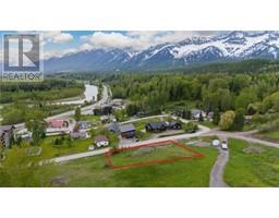 1673 MCLEOD Avenue, fernie, British Columbia