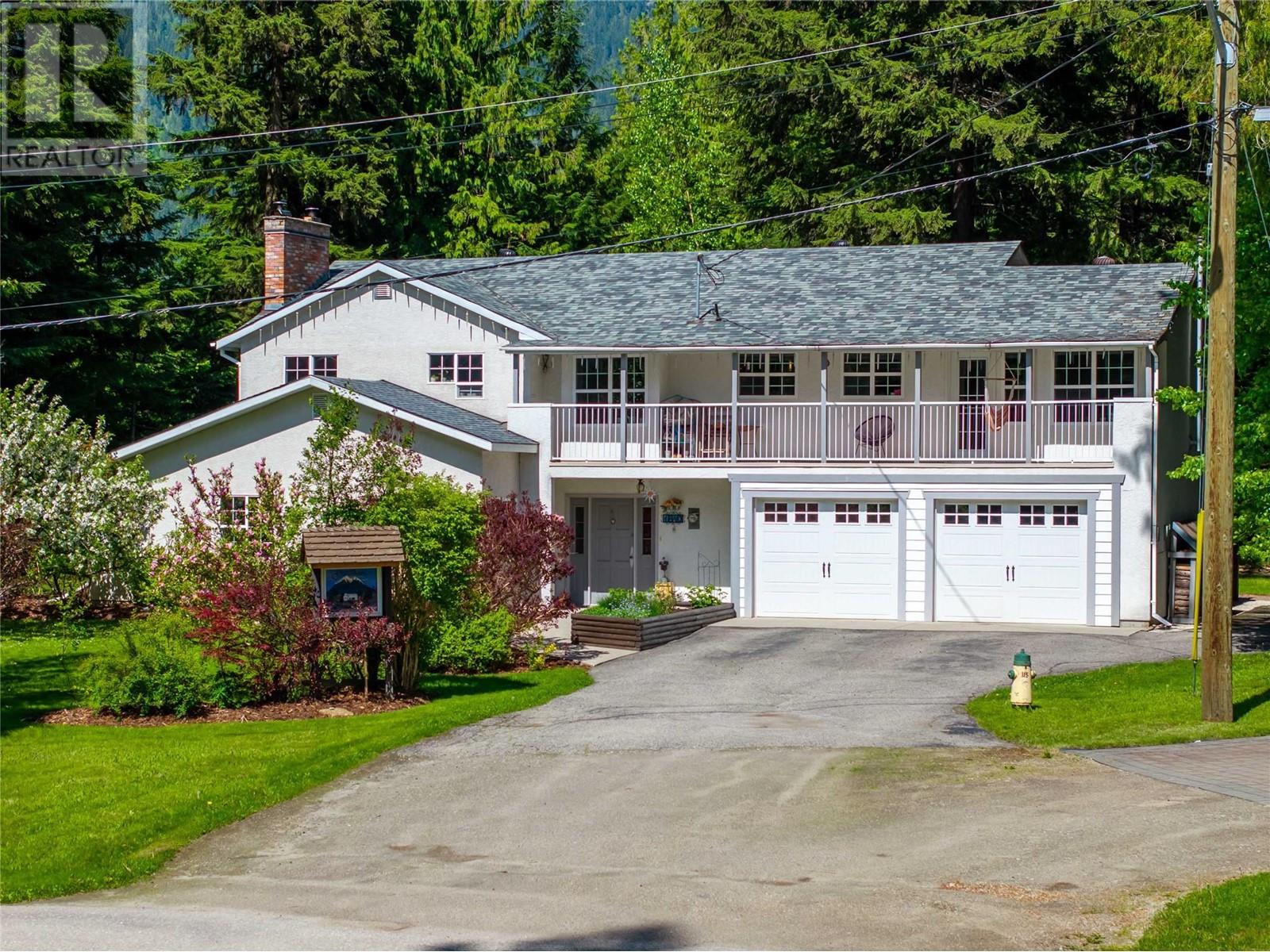 1640 Galt Crescent, revelstoke, British Columbia