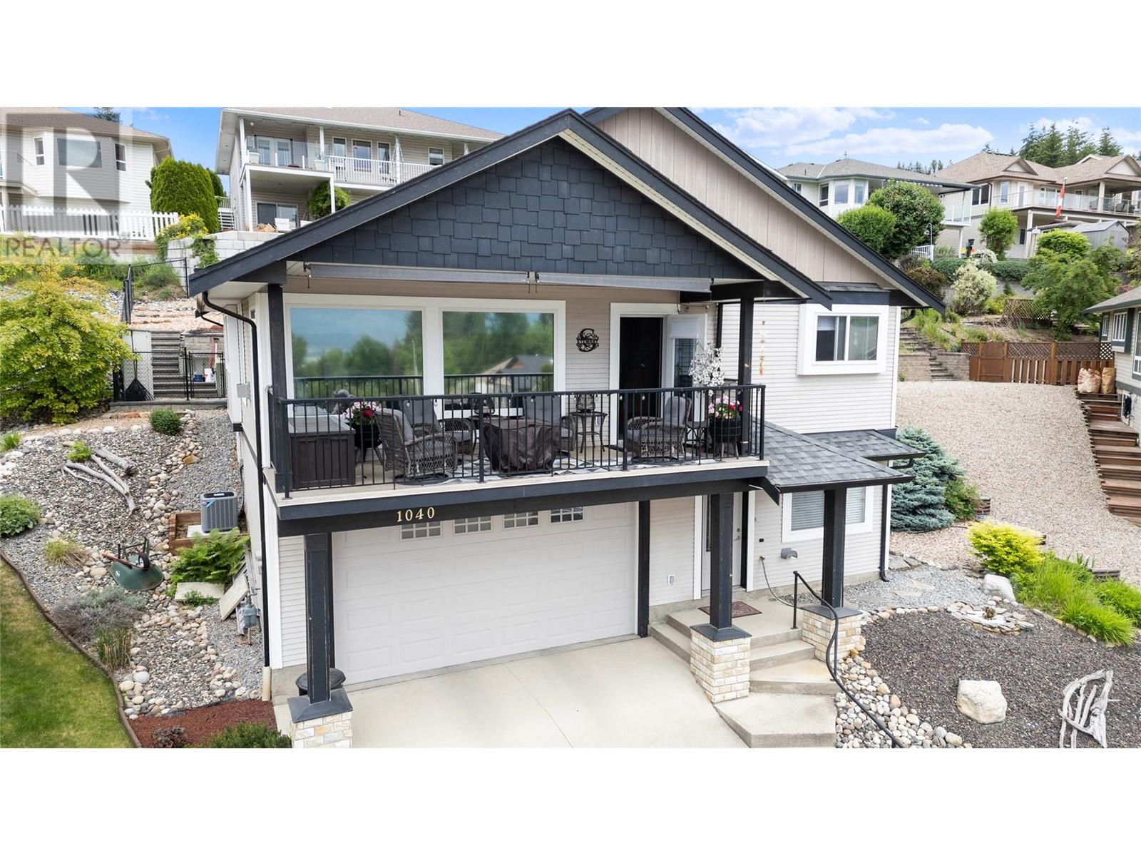 1040 14 Avenue SE, salmon arm, British Columbia
