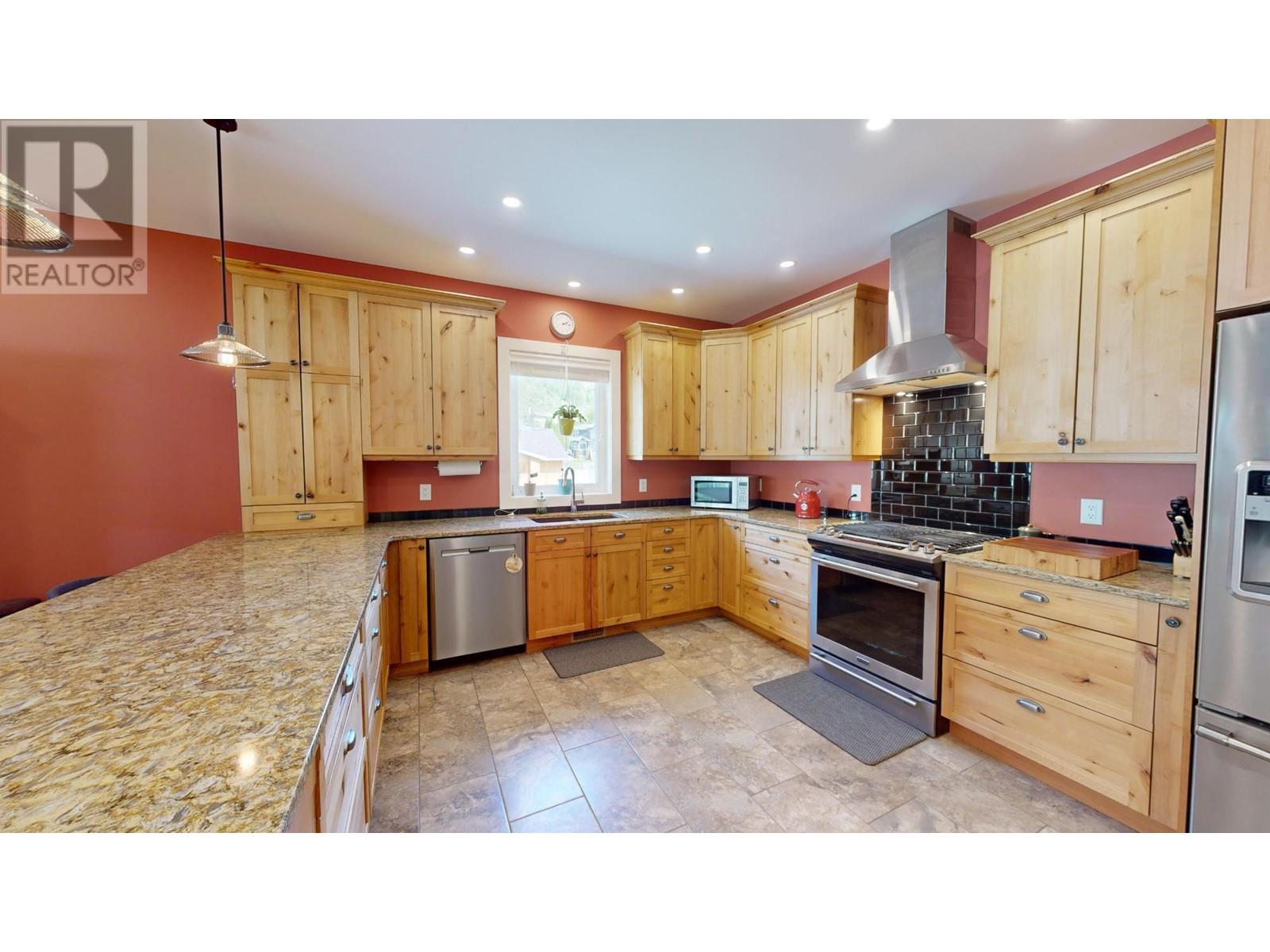 2475 Colin Crescent, trail, British Columbia