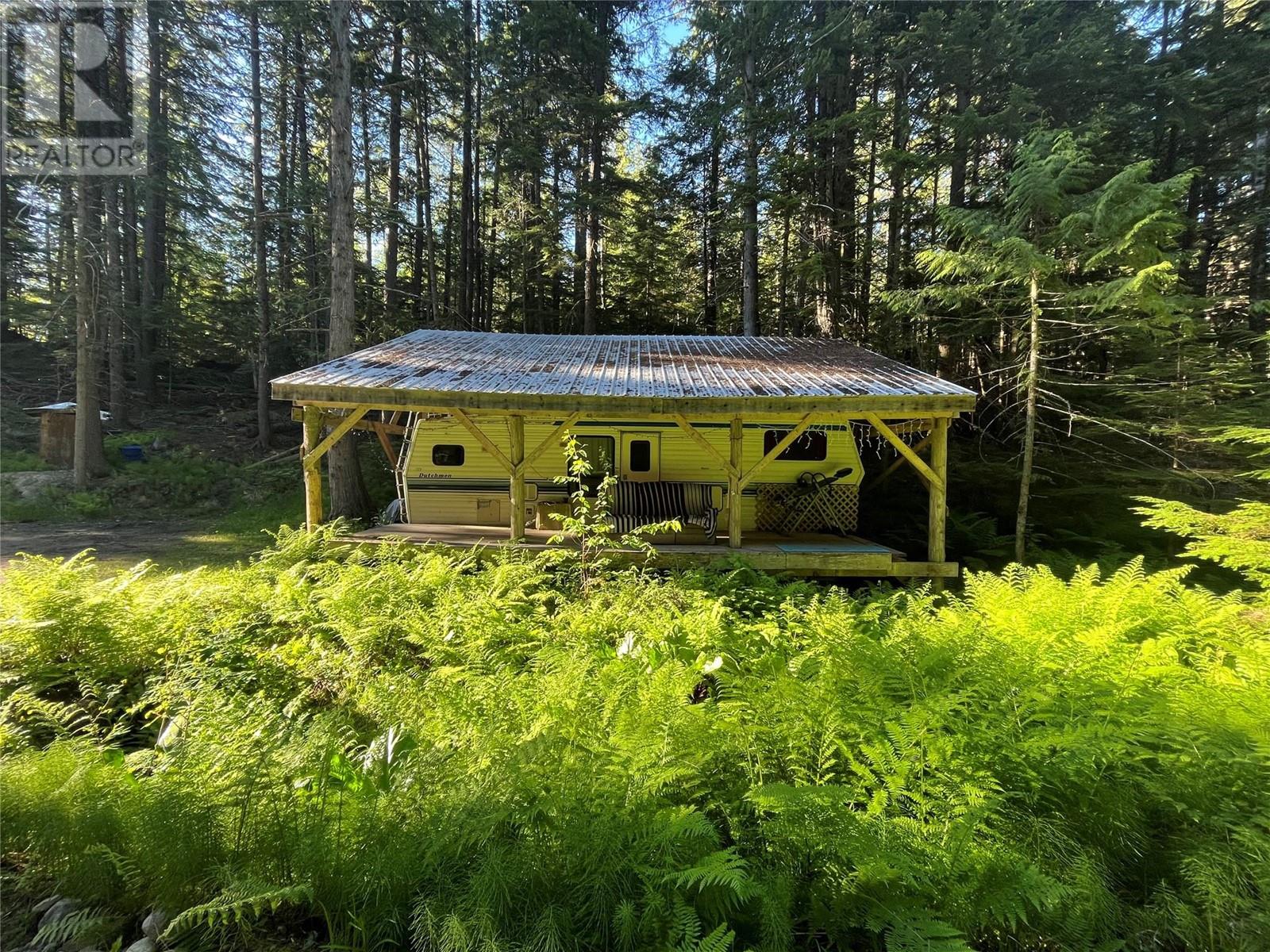769 Beech Road, nakusp, British Columbia