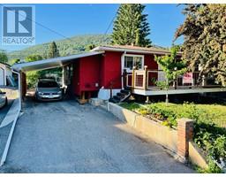 1918 Cook Street, creston, British Columbia