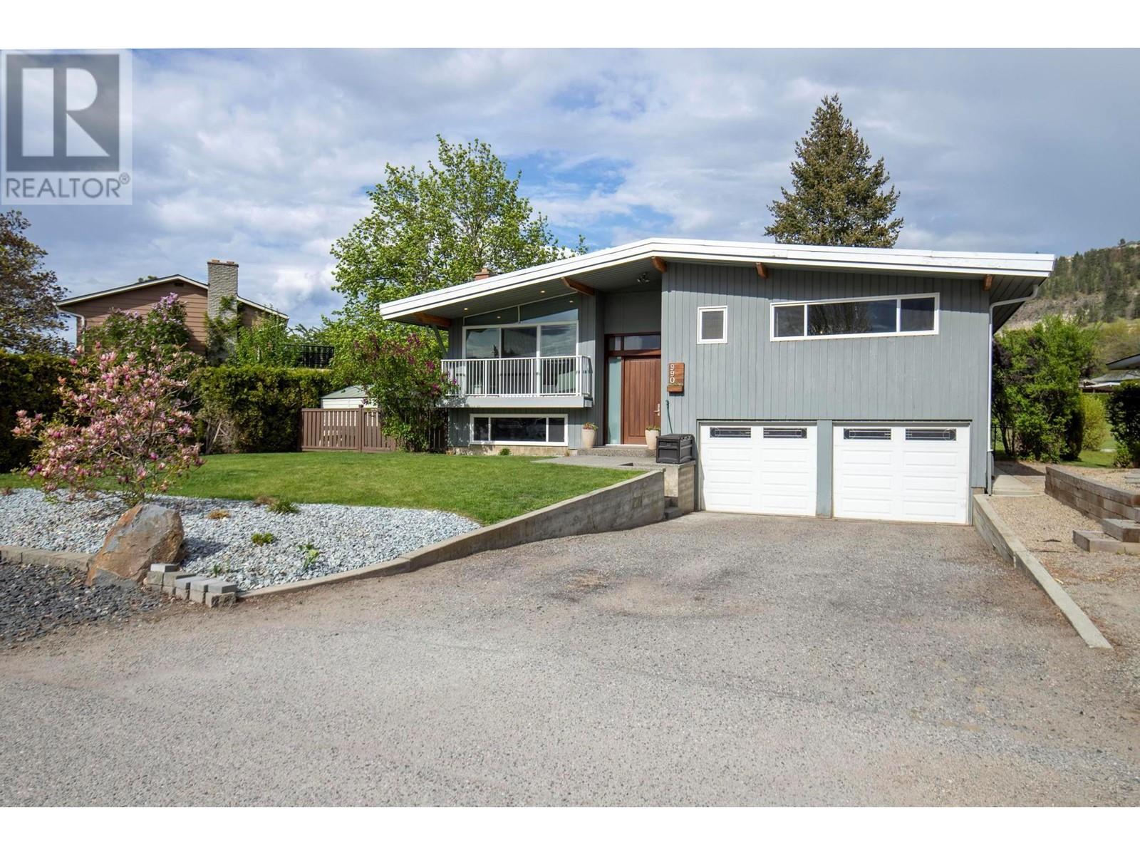 990 Fairway Crescent, kelowna, British Columbia