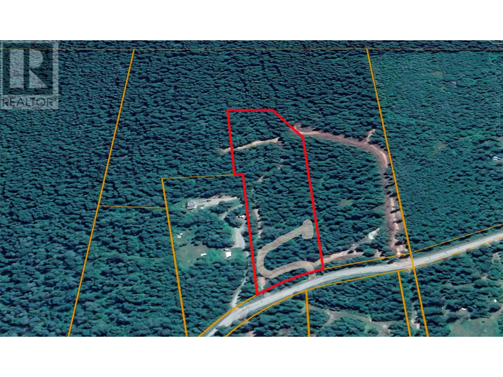 1176 GOLDEN DONALD UPPER Road, golden, British Columbia