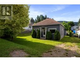 630 Okanagan SE Avenue, salmon arm, British Columbia
