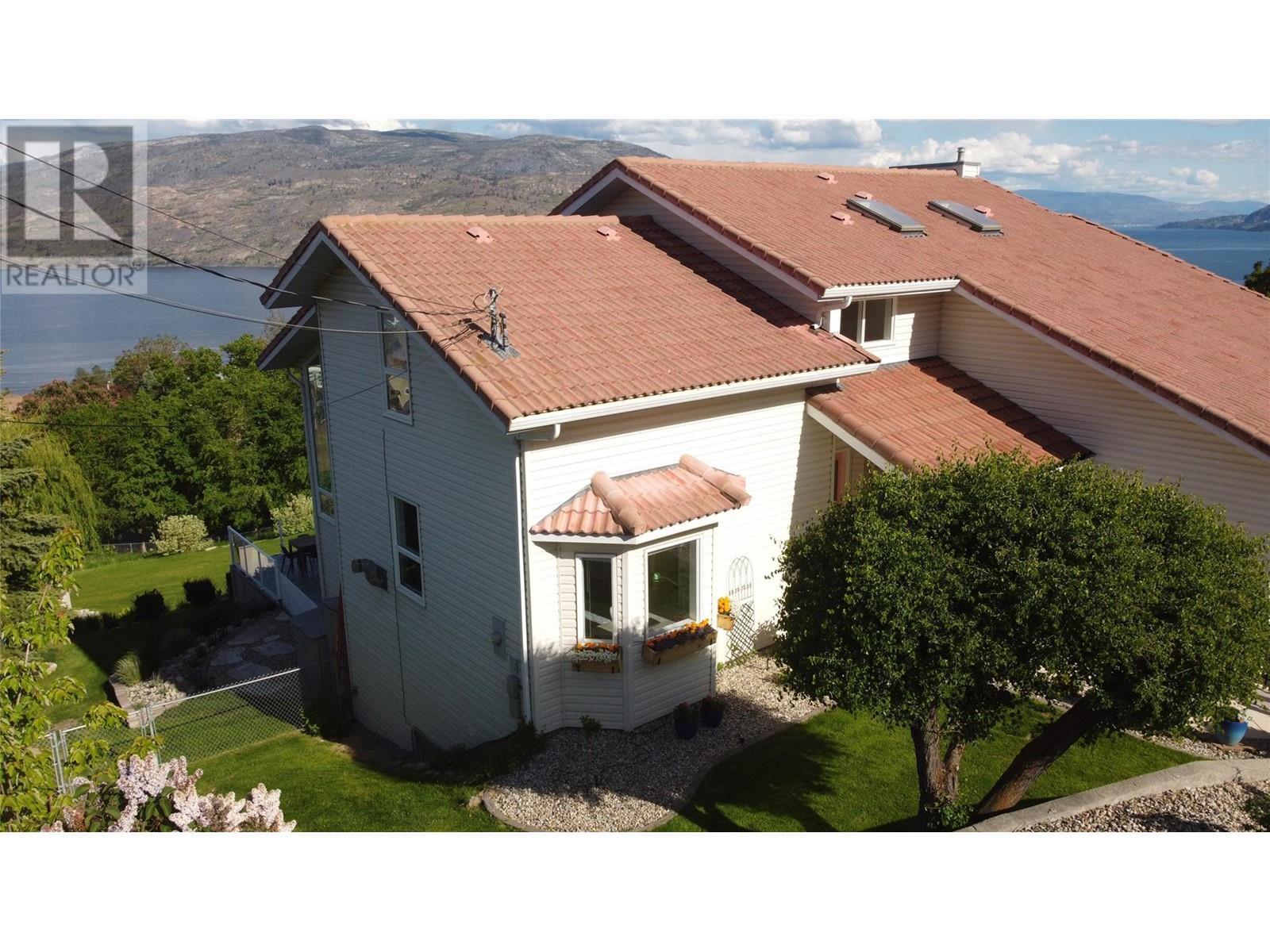 6057 Ellison Avenue, peachland, British Columbia