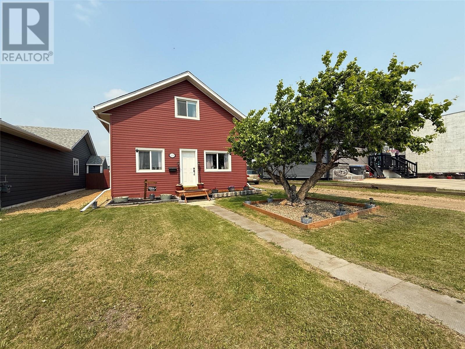 1408 101 Avenue, dawson creek, British Columbia
