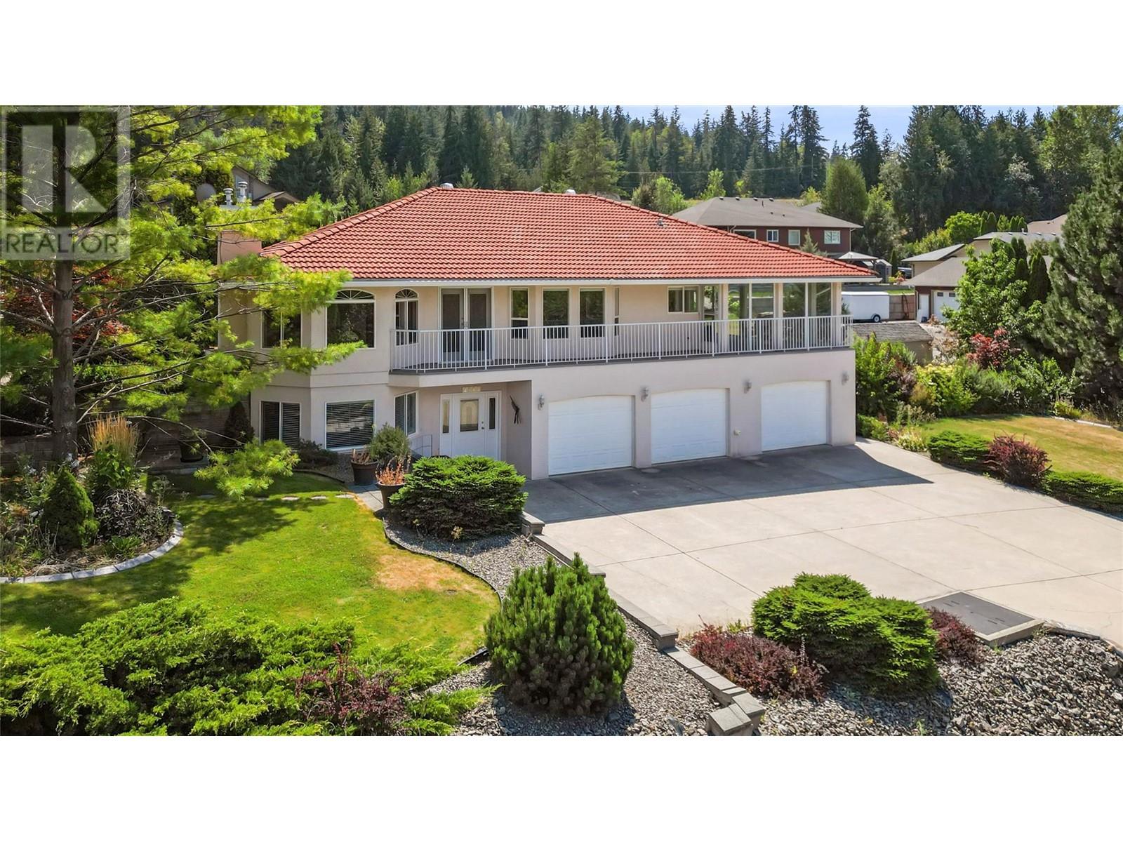 2143 Pleasant Dale Road, blind bay, British Columbia