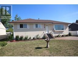 916 112 Avenue, dawson creek, British Columbia