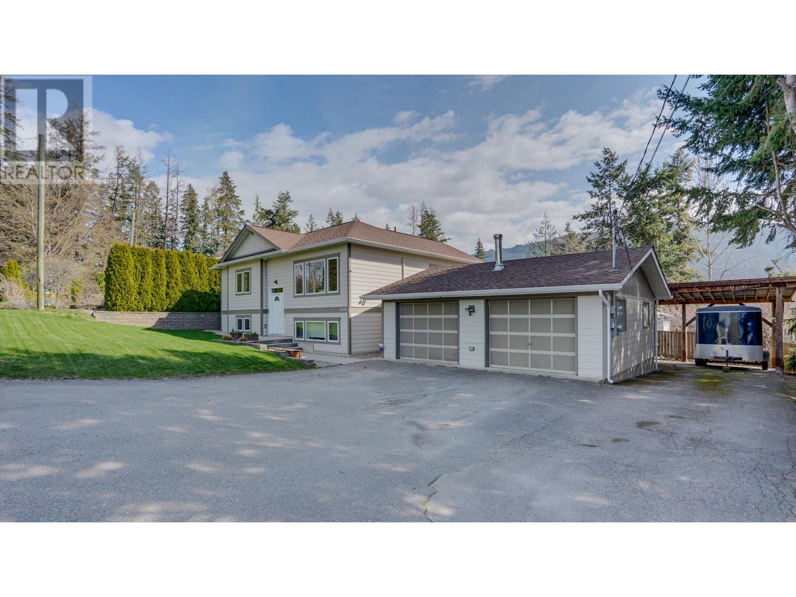 1920 36th Street, salmon arm, British Columbia