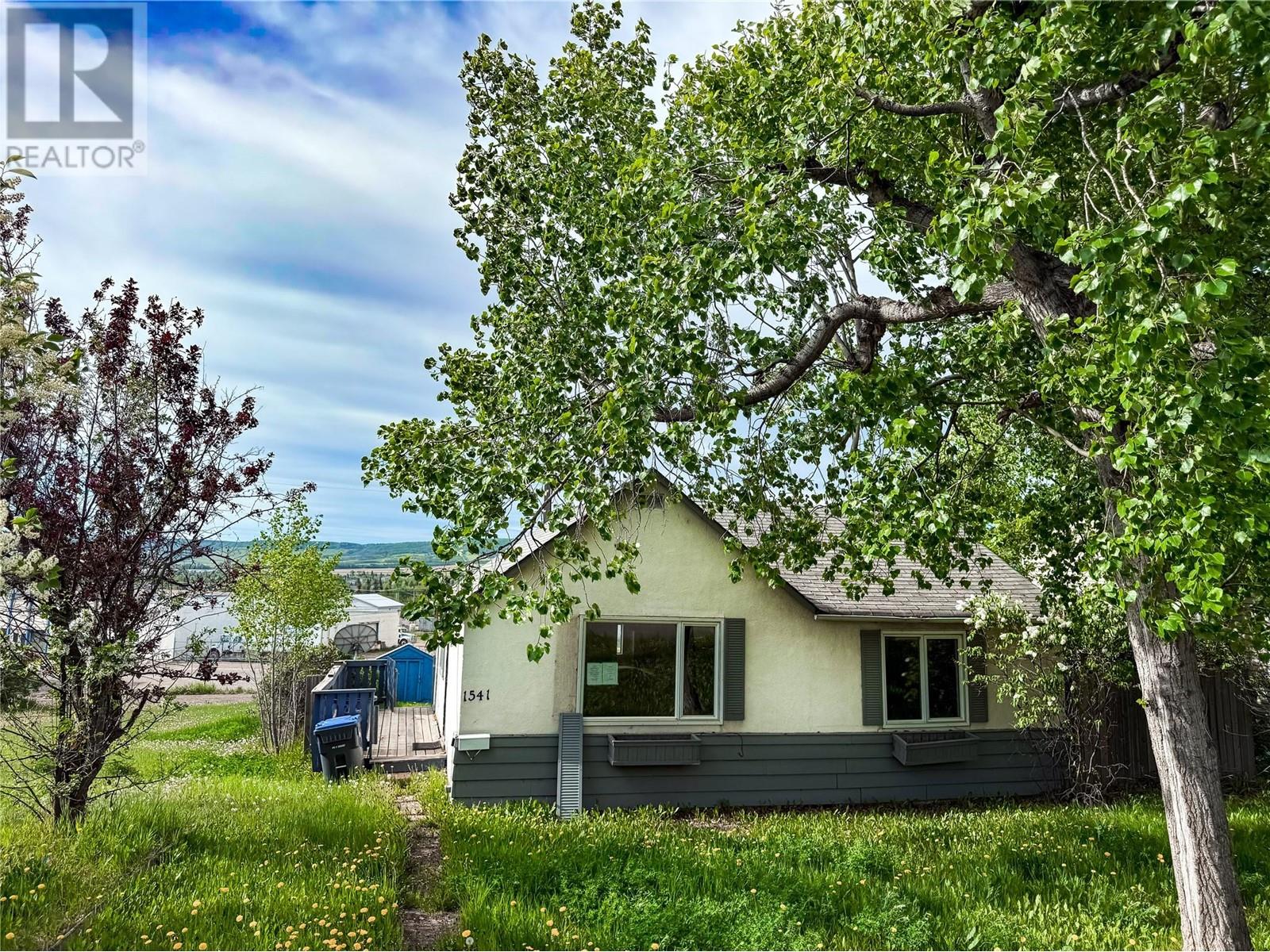 1541 96 Avenue, dawson creek, British Columbia