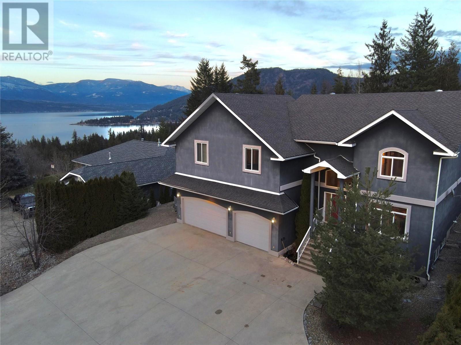 2874 Hilltop Road, blind bay, British Columbia