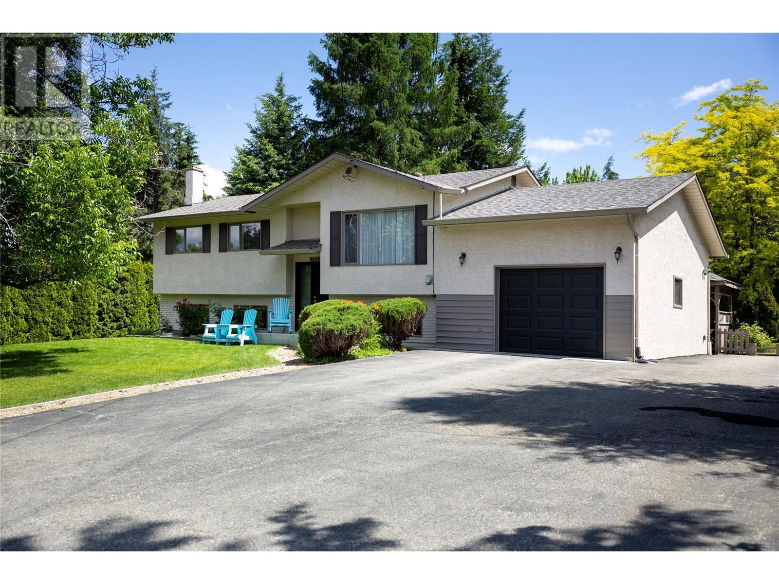 3429 Larch Drive, spallumcheen, British Columbia