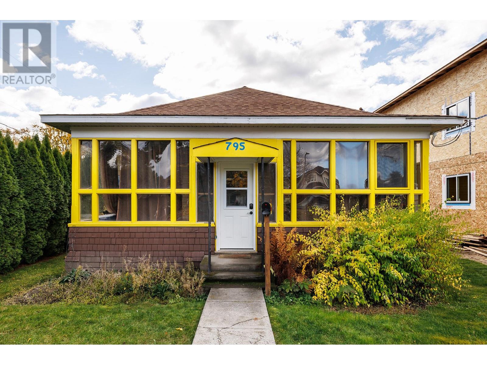 795 Lawson Avenue, kelowna, British Columbia