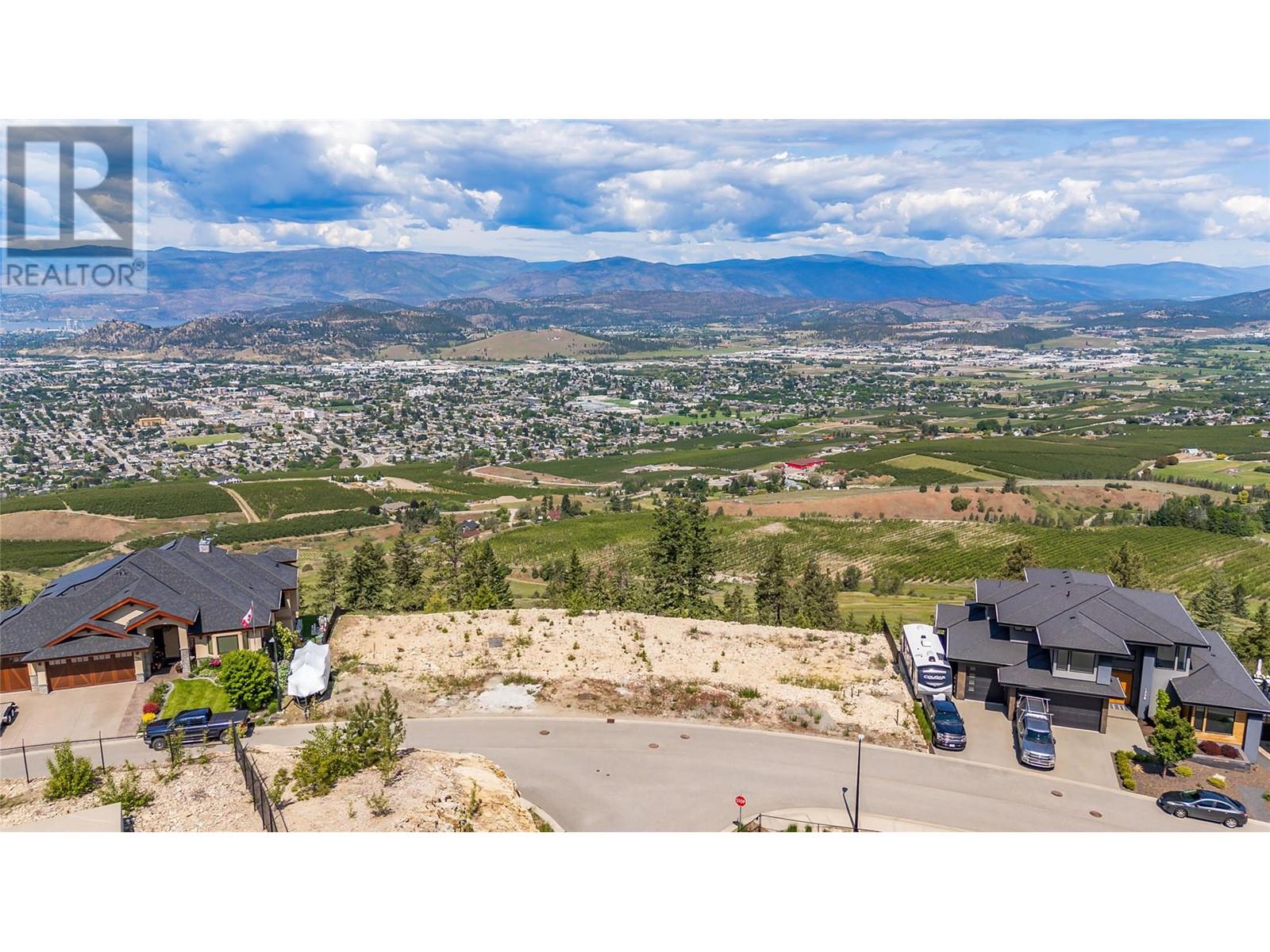 1726 Carnegie Street, kelowna, British Columbia