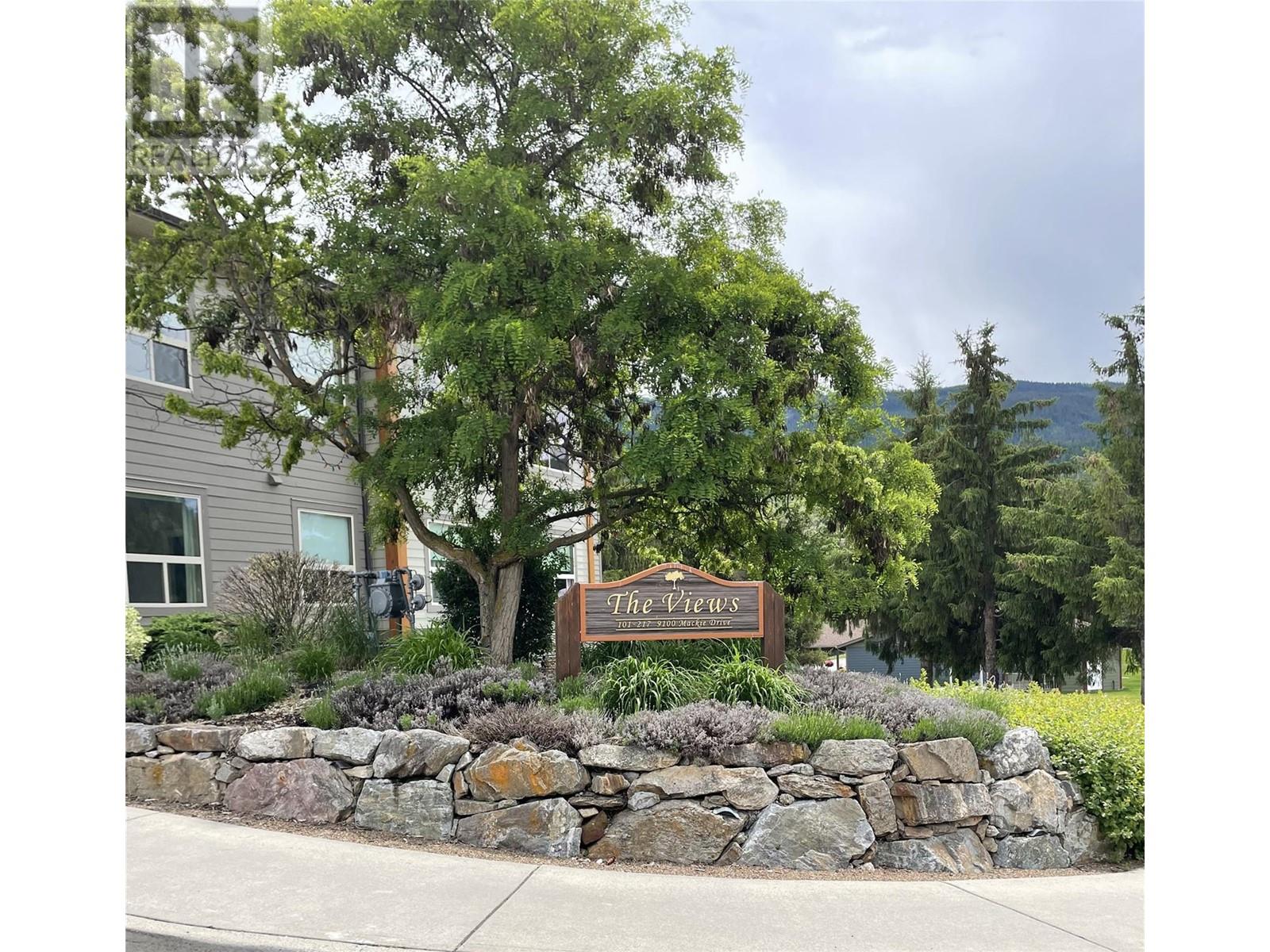 9100 Mackie Drive Unit# 212, coldstream, British Columbia