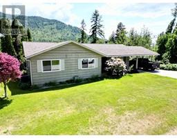 837 9th Street, montrose, British Columbia