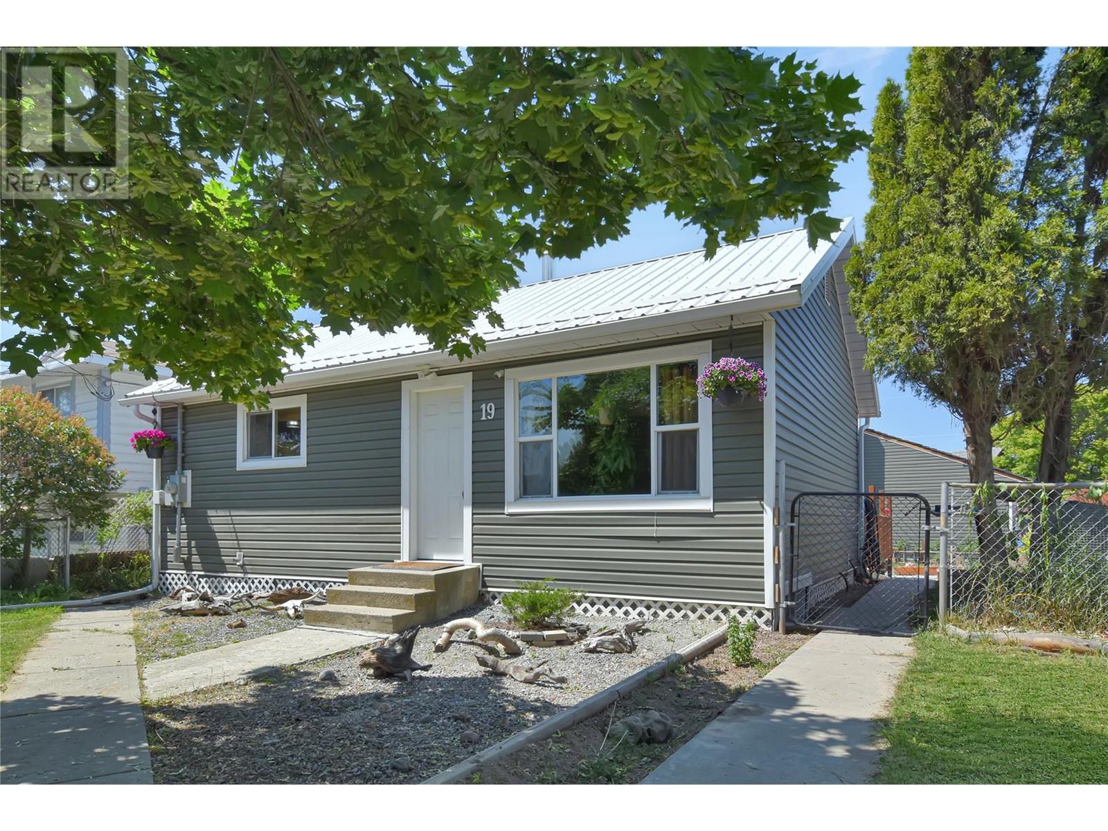 19 Wattsville Road, cranbrook, British Columbia